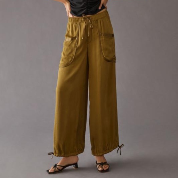 Anthropologie Pants - Anthropologie Silky Balloon Leg Cargo Joggers M